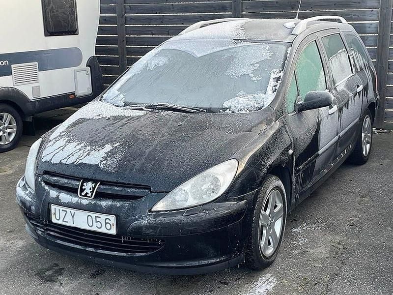 Svart Begagnad 2004 Peugeot 307 Kombi | 23 900 kr (Marknadspris) - Bild 1/1