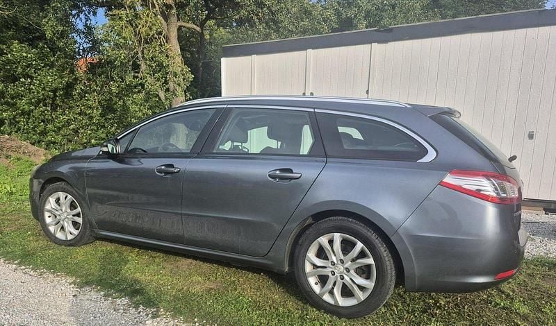 Grå Begagnad 2012 Peugeot 508 Kombi | 49 000 kr (Marknadspris) - Bild 1/4