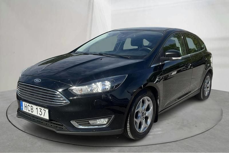 Svart Begagnad 2016 Ford Focus Titanium | 68 000 kr (Marknadspris) - Bild 1/4