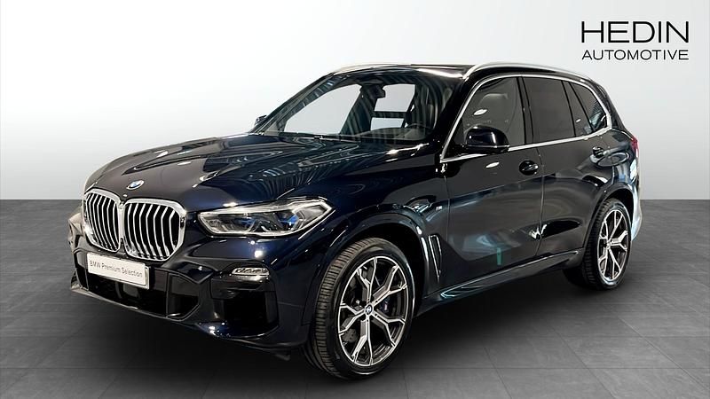 Svart Begagnad 2020 BMW X5 M Sport SUV | 538 700 kr (Superpris) - Bild 1/4
