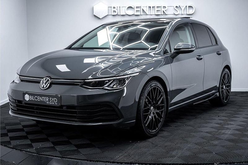 Grå Begagnad 2020 VW Golf VII Halvkombi | 259 900 kr (Dyr) - Bild 1/4
