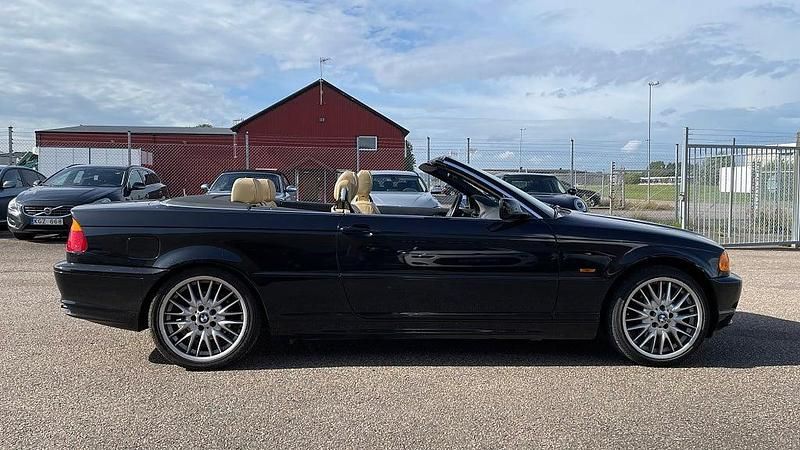 Begagnad BMW 323 Cabriolet 170 HK (125 kW) 2000 Svart Cab