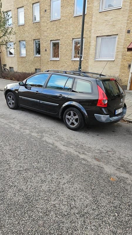 Begagnad 2005 Renault Mégane GrandTour Kombi | 15 500 kr (Bra pris) - Bild 1/4