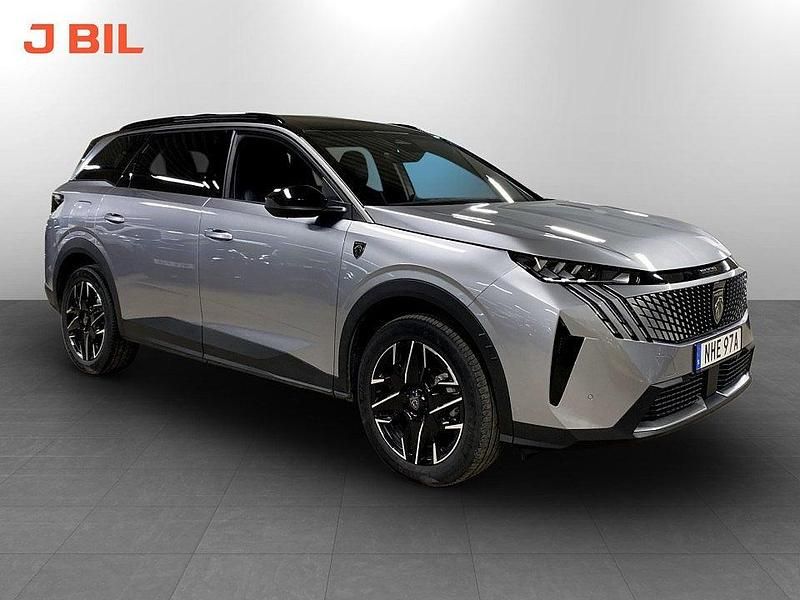 Grå Begagnad 2025 Peugeot 5008 GT SUV | 397 900 kr - Bild 1/3