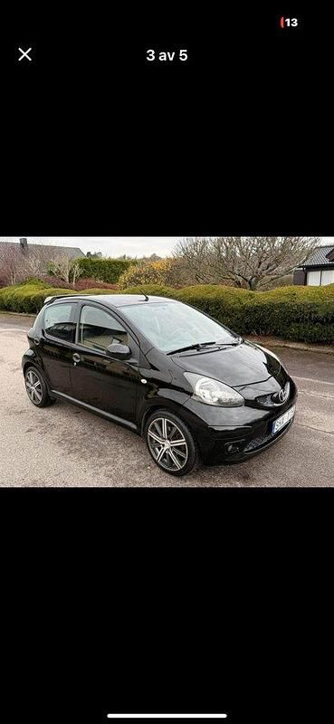 Svart Begagnad 2007 Toyota Aygo Halvkombi | 35 500 kr (Lite dyr) - Bild 1/4