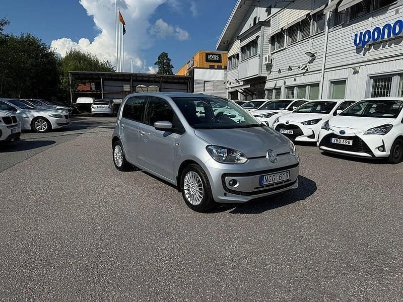 Silver Begagnad 2012 VW up! high up! Halvkombi | 44 900 kr (Bra pris) - Bild 1/4