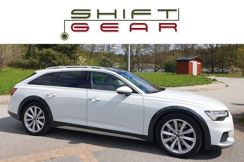 Vit | svart läder Begagnad 2023 Audi A6 Advanced Kombi | 636 500 kr - Bild 1/4