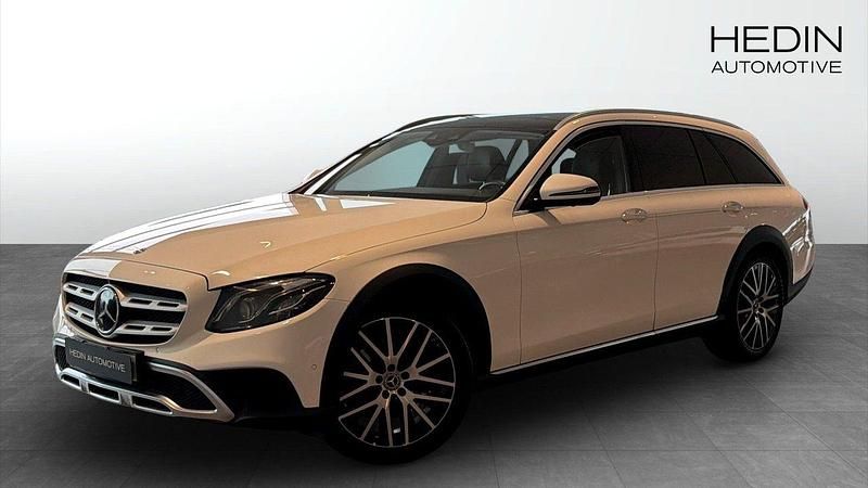 Vit (white) Begagnad 2020 Mercedes E200 Premium Kombi | 358 700 kr (Dyr) - Bild 1/4