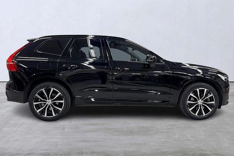 Begagnad Volvo XC60 Ultimate 253 HK (186 kW) 2022 Svart SUV