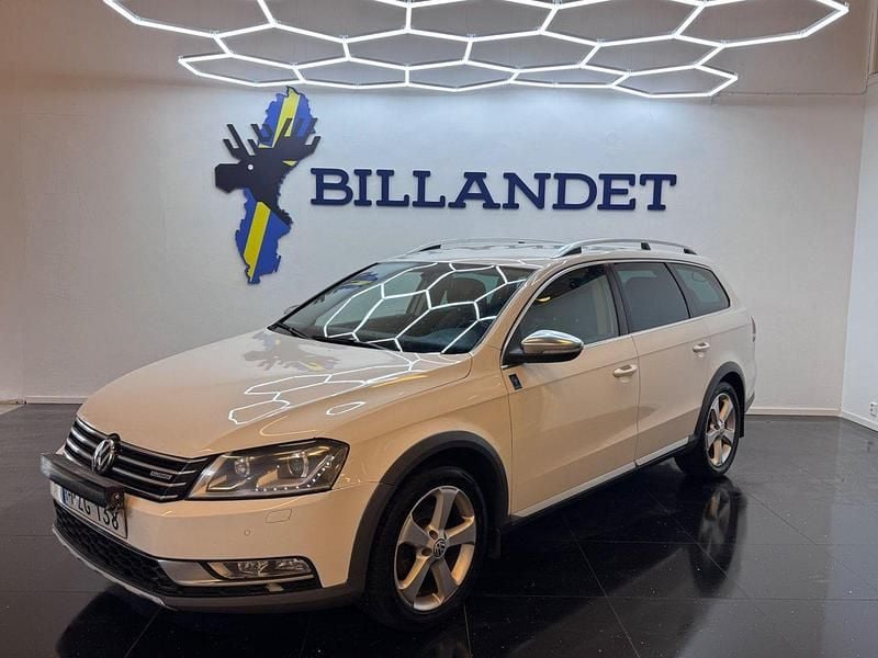 Vit Begagnad 2012 VW Passat Alltrack Kombi | 64 900 kr (Marknadspris) - Bild 1/4