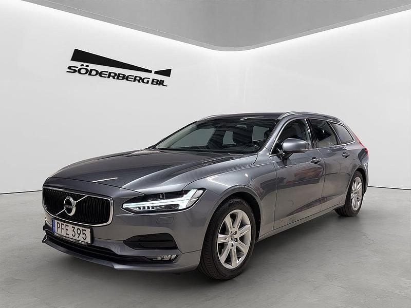 Grå Begagnad 2017 Volvo V90 Momentum Kombi | 229 900 kr (Marknadspris) - Bild 1/4