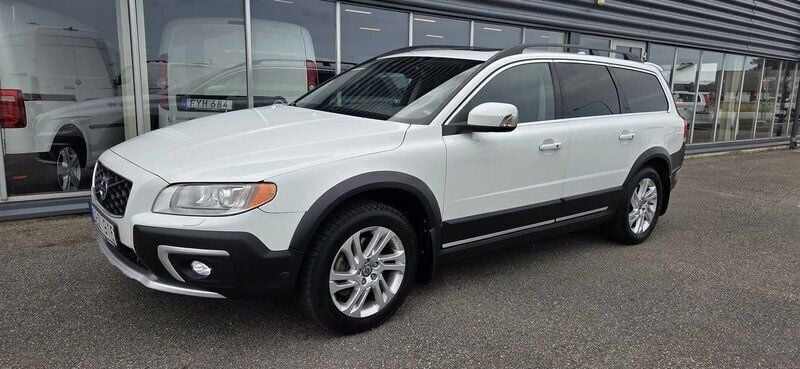 Vit Begagnad 2013 Volvo XC70 Summum SUV | 124 900 kr (Marknadspris) - Bild 1/4