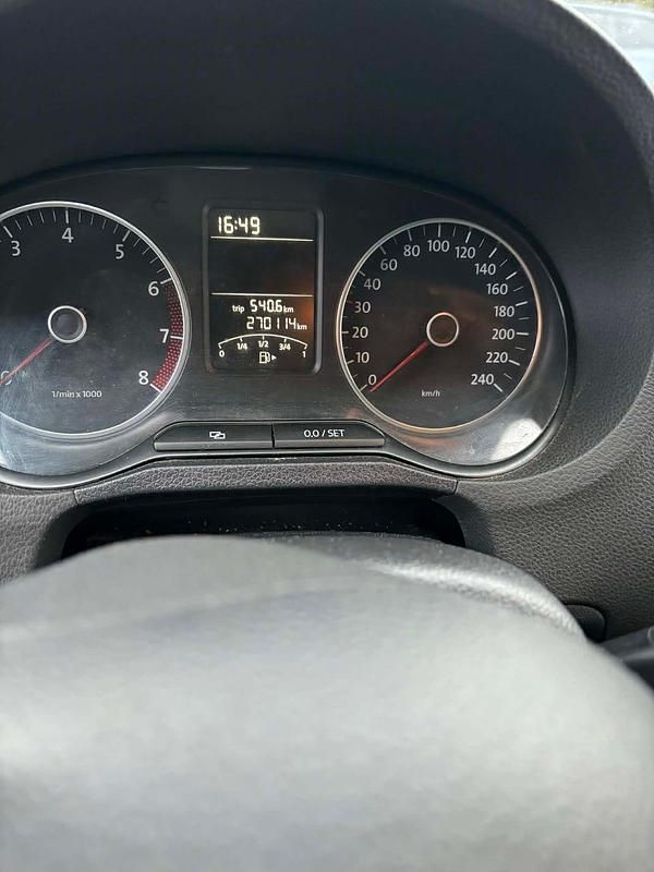 Begagnad VW Polo 90 HK (66 kW) 2012 Halvkombi