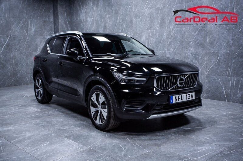 Svart Begagnad 2021 Volvo XC40 Inscription SUV | 282 800 kr (Marknadspris) - Bild 1/4