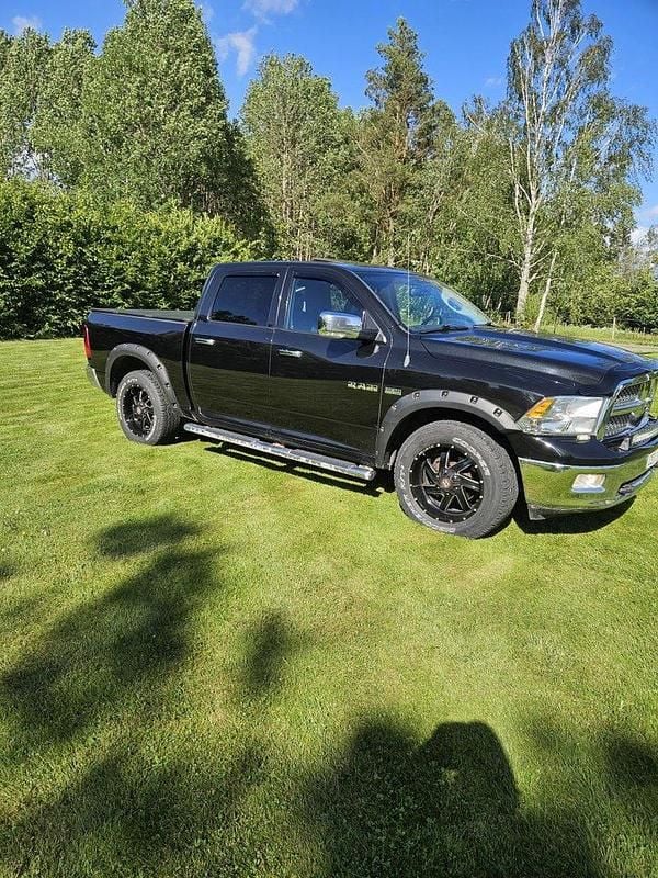 Svart Begagnad 2010 Dodge Ram Pickup | 185 000 kr (Superpris) - Bild 1/4