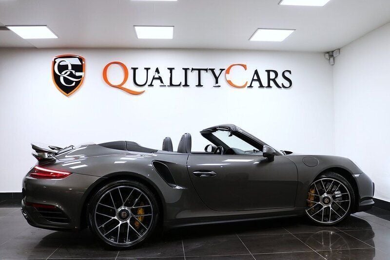 Begagnad Porsche 911 Turbo S Cabriolet Sport 581 HK (427 kW) 2018 Mörkgrå (grå) Cab