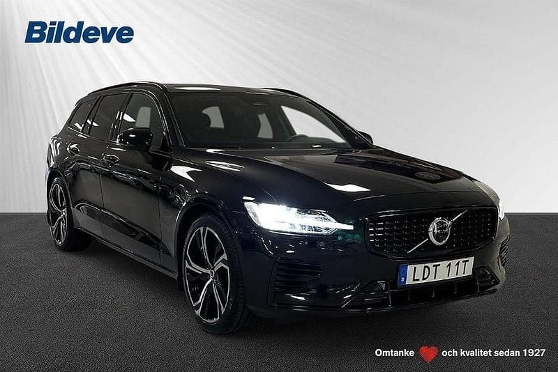 Svart Begagnad 2024 Volvo V60 Ultra Kombi | 519 900 kr - Bild 1/4