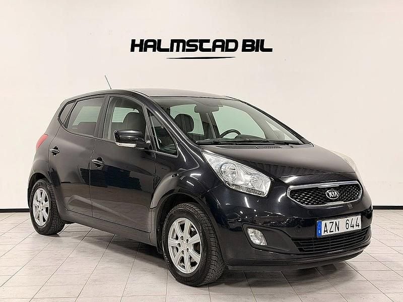 Svart Begagnad 2013 Kia Venga Comfort Halvkombi | 54 500 kr (Marknadspris) - Bild 1/4