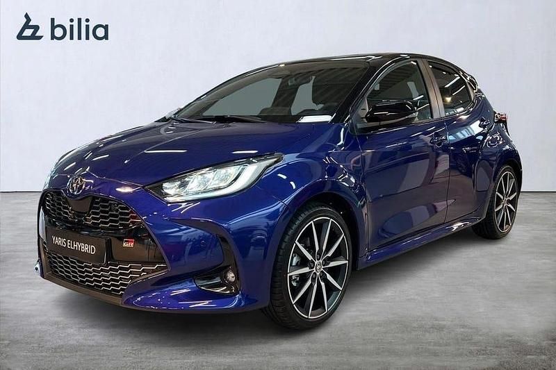 Ny 2025 Toyota Yaris Sport Halvkombi | 335 800 kr - Bild 1/4