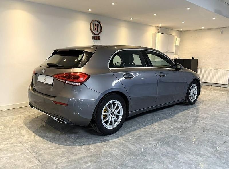 Begagnad Mercedes A180 136 HK (100 kW) 2019 Grå Halvkombi