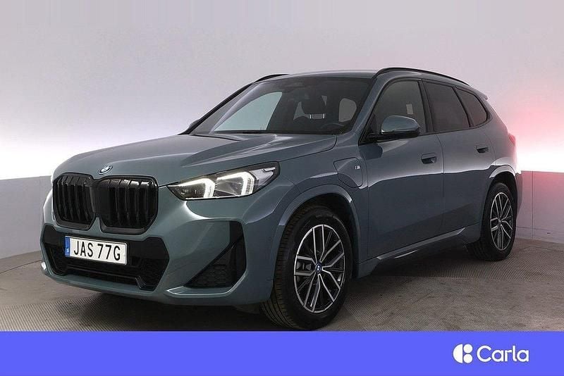 Grön Begagnad 2024 BMW X1 M Sport SUV | 524 900 kr - Bild 1/4
