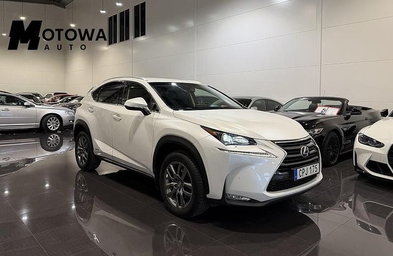 Begagnad Lexus NX300h Business Edition 197 HK (144 kW) 2014 Vit SUV