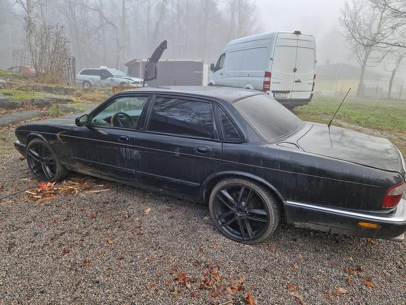 Begagnad Jaguar XJ 237 HK (174 kW) 1998 Sedan