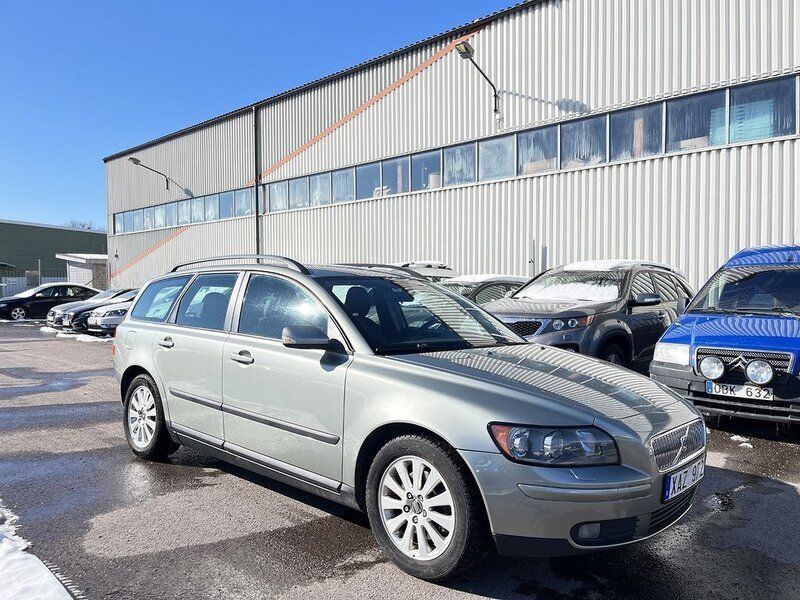 Begagnad 2005 Volvo V50 2.4 Benzin 170 HK (49 900 kr) AutoUncle