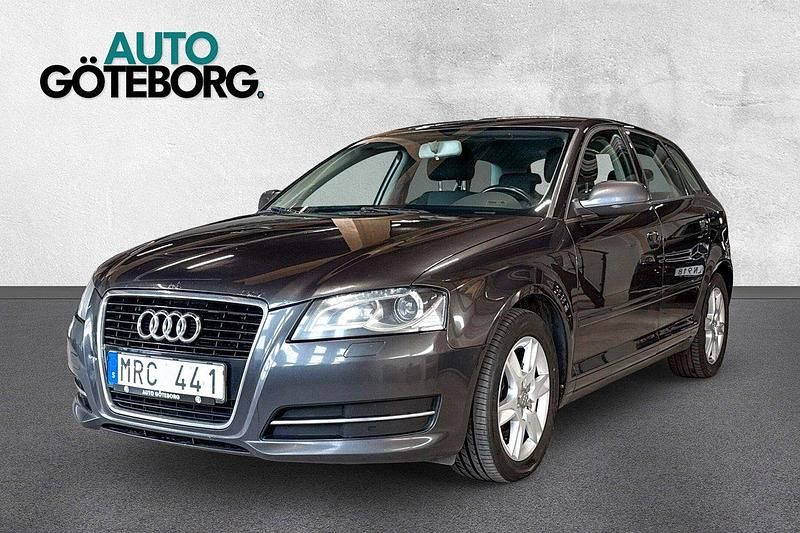 Mörkgrå Begagnad 2011 Audi A3 Sportback Attraction Halvkombi | 44 900 kr (Marknadspris) - Bild 1/3