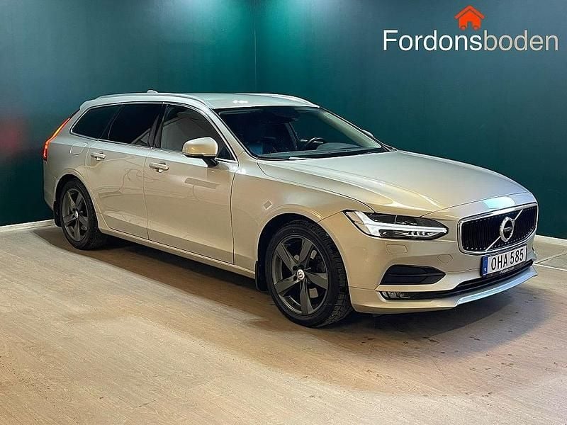 Begagnad Volvo V90 Momentum 254 HK (186 kW) 2016 Brun Kombi