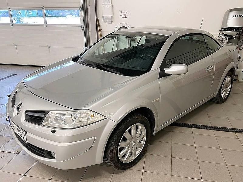 Begagnad Renault Mégane III 112 HK (82 kW) 2008 Silver