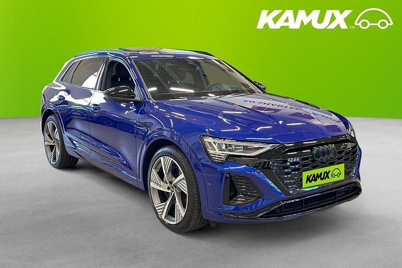Blå Begagnad 2024 Audi Q8 e-tron S-Line SUV | 699 000 kr (Marknadspris) - Bild 1/3