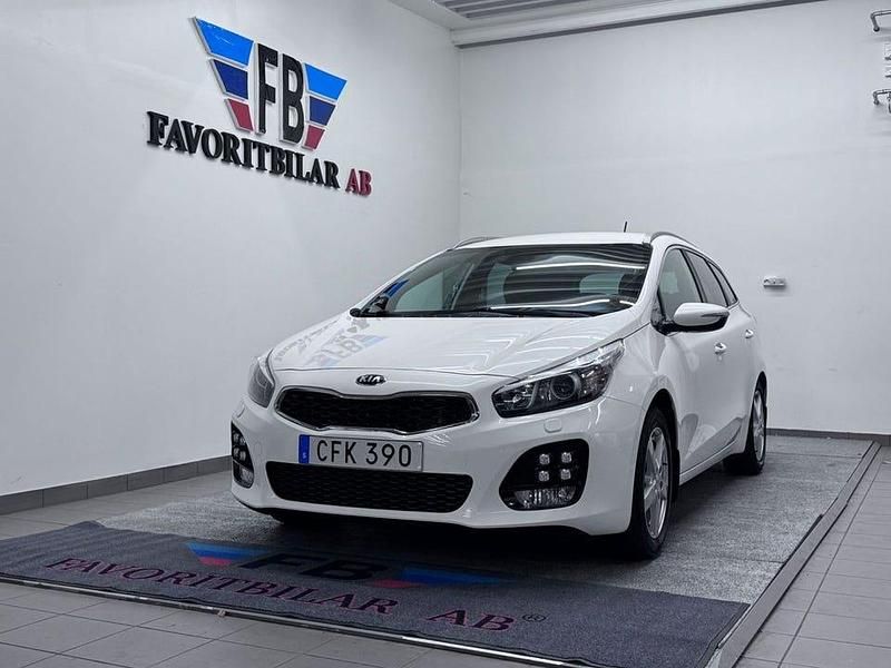 Vit Begagnad 2016 Kia Ceed Sportswagon GT-Line Kombi | 155 000 kr (Marknadspris) - Bild 1/4