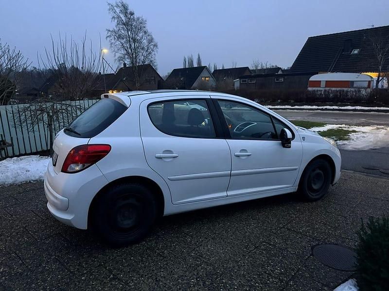 Begagnad Peugeot 207 68 HK (50 kW) 2011