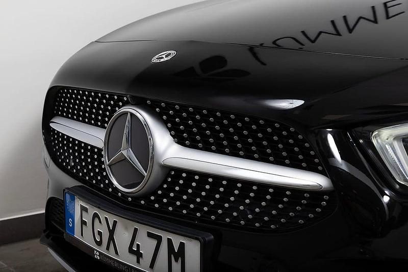 Begagnad Mercedes A250 AMG Line Premium Plus 160 HK (117 kW) 2021 Svart Halvkombi