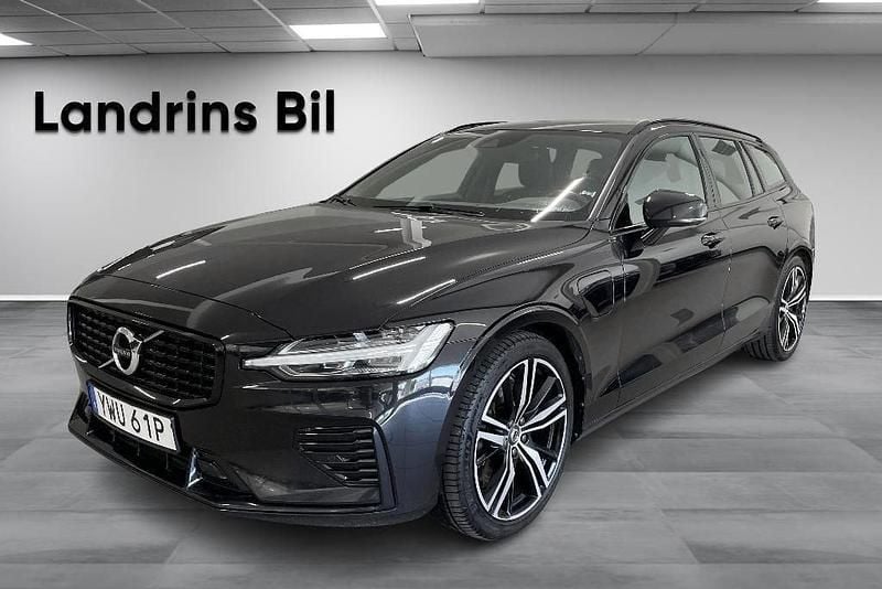 Svart Begagnad 2020 Volvo V60 R-Design Kombi | 299 900 kr (Marknadspris) - Bild 1/4