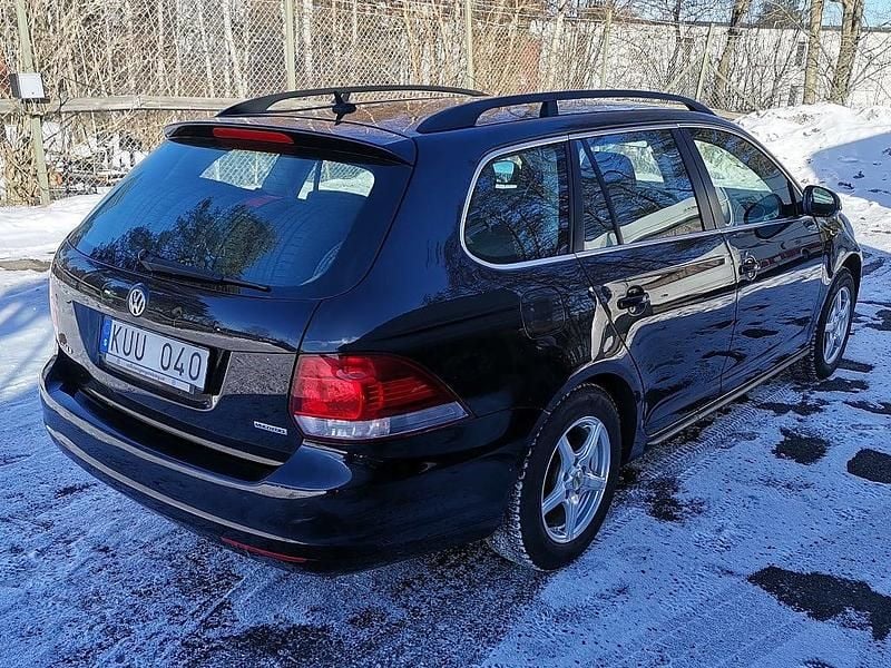 Begagnad VW Golf 102 HK (75 kW) 2010 Svart Kombi