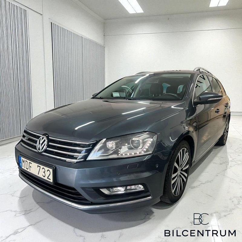Ljusgrå (grå) Begagnad 2013 VW Passat Kombi | 124 900 kr (Lite dyr) - Bild 1/4