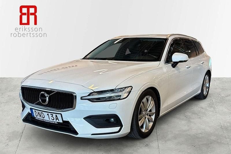 Vit Begagnad 2020 Volvo V60 Momentum Kombi | 249 900 kr (Marknadspris) - Bild 1/4