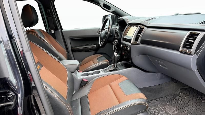 Begagnad Ford Ranger 200 HK (147 kW) 2018 Svart Pickup