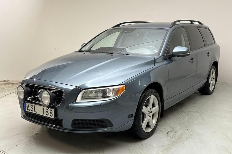 Ljusblå Begagnad 2012 Volvo V70 Kinetic Kombi | 140 000 kr (Lite dyr) - Bild 1/4