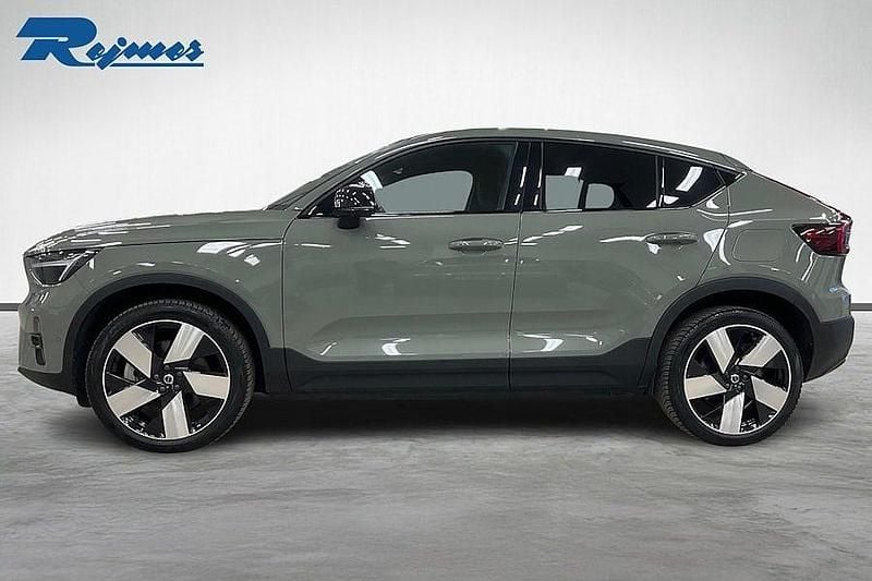 Begagnad Volvo EC40 Ultimate 185 kW (252 HK) 2023 Sage green metallic SUV