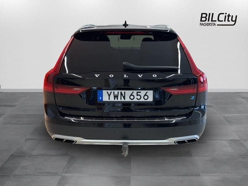 Begagnad Volvo V90 CC Pro 190 HK (139 kW) 2018 Svart Kombi