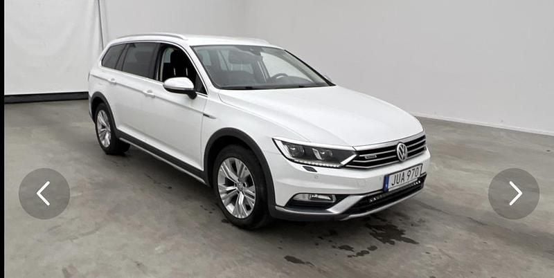 Vit Begagnad 2018 VW Passat Alltrack Kombi | 169 000 kr (Bra pris) - Bild 1/4