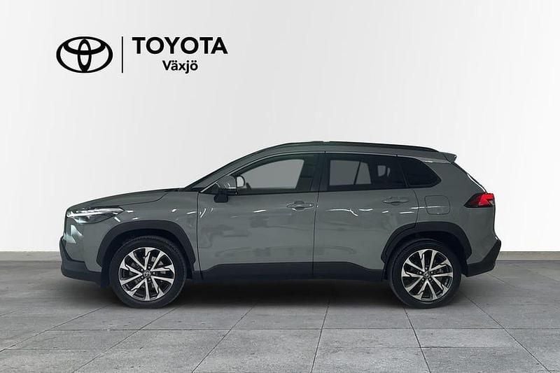 Begagnad Toyota Corolla Cross Style 200 HK (147 kW) 2022 Grön SUV
