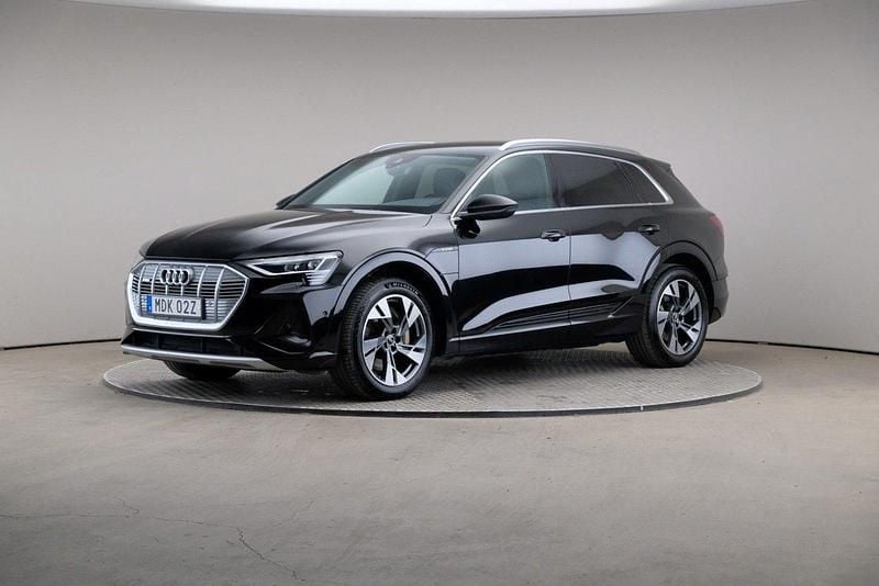 Svart Begagnad 2021 Audi e-tron S-Line SUV | 385 000 kr (Bra pris) - Bild 1/4