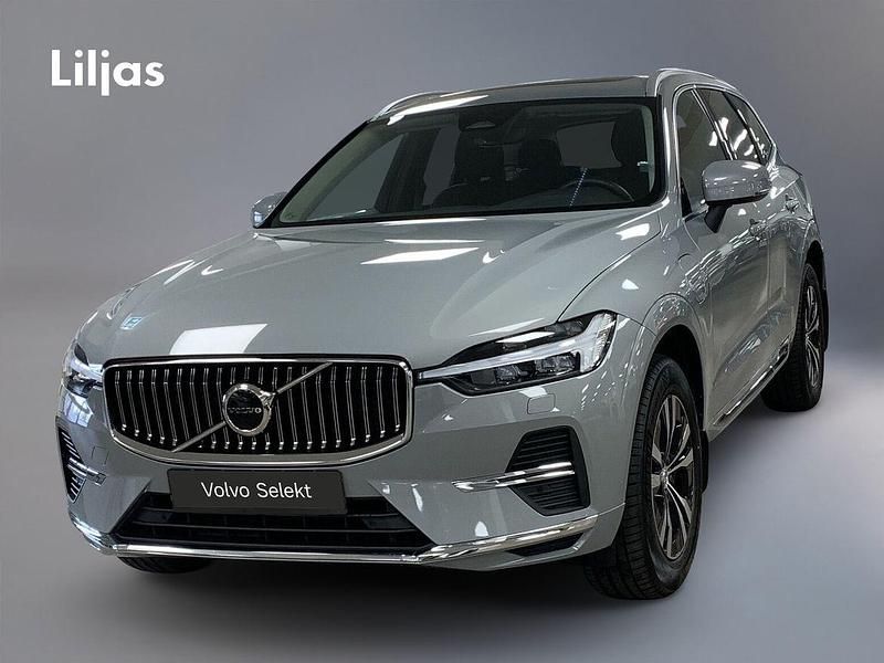 Grå Begagnad 2024 Volvo XC60 Core SUV | 529 000 kr (Marknadspris) - Bild 1/3