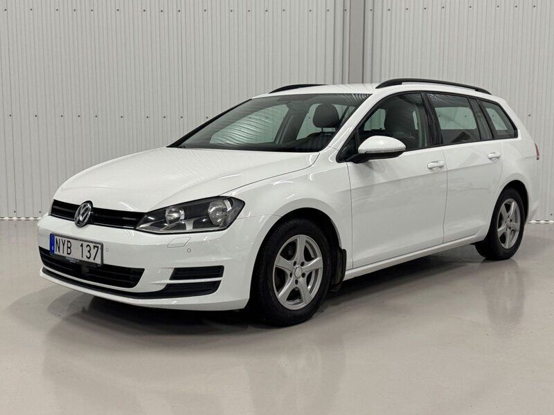 Vit Begagnad 2013 VW Golf VII Kombi | 109 800 kr (Lite dyr) - Bild 1/4