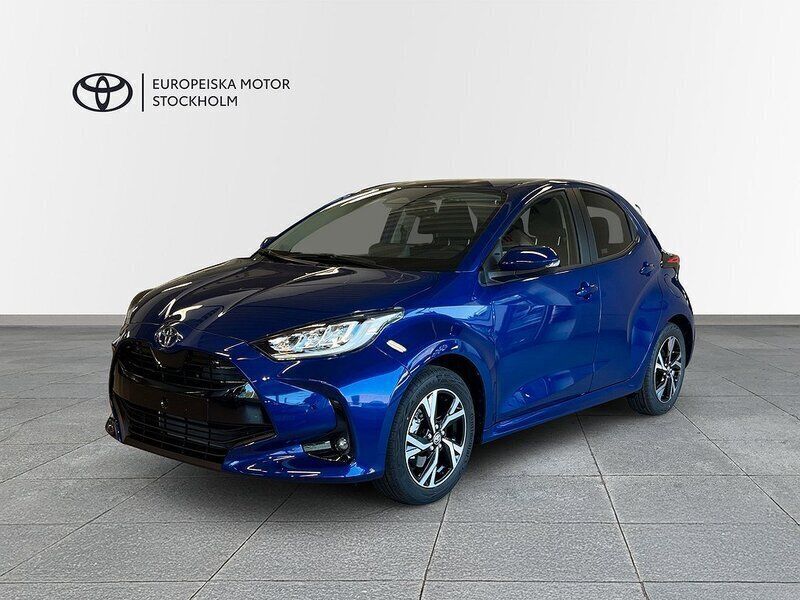 Ny 2025 Toyota Yaris Hybrid Active Halvkombi | 298 800 kr (Marknadspris) - Bild 1/4