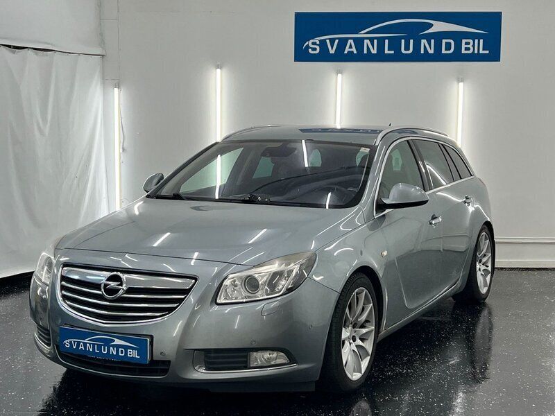 Grå Begagnad 2009 Opel Insignia Cosmo Kombi | 59 800 kr - Bild 1/4
